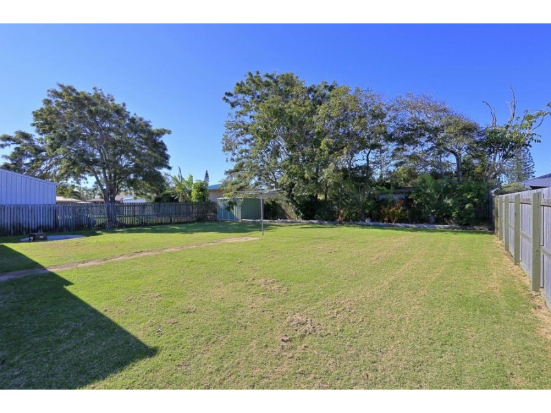 16 Byron street, Burnett Heads QLD 4670