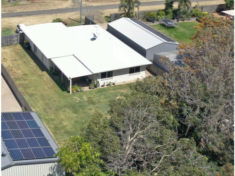 16 Byron street, Burnett Heads QLD 4670
