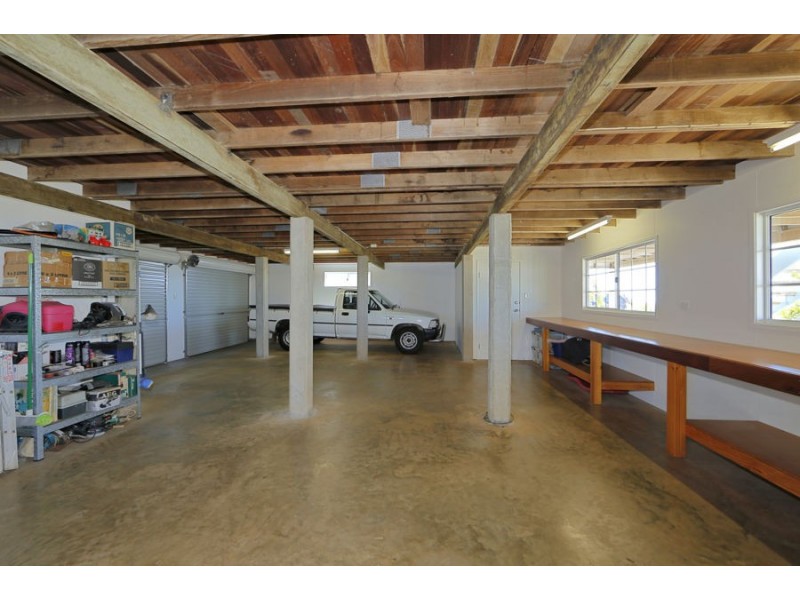 117 Sea Esplanade, Burnett Heads QLD 4670