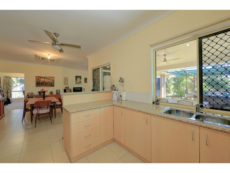 42 Gibsons Road, Burnett Heads QLD 4670