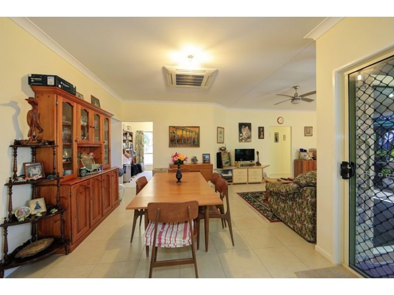 42 Gibsons Road, Burnett Heads QLD 4670