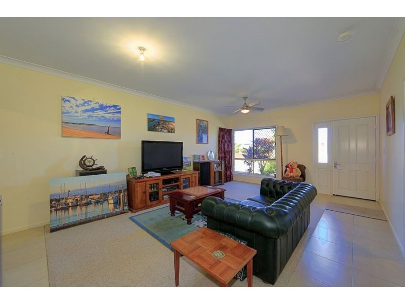 42 Gibsons Road, Burnett Heads QLD 4670