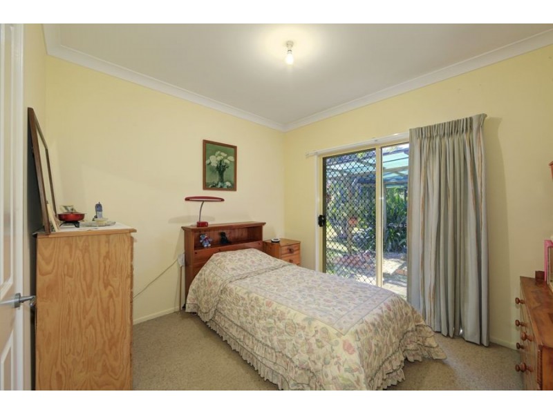 42 Gibsons Road, Burnett Heads QLD 4670