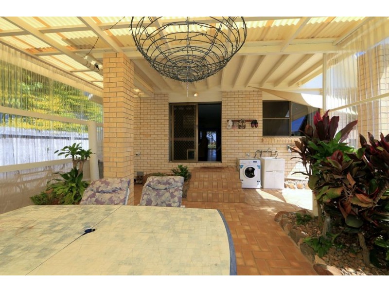 86 Welch Street, Elliott Heads QLD 4670