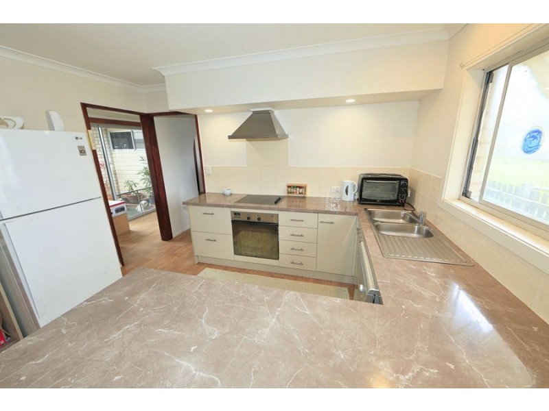 5 Bathurst St, Elliott Heads QLD 4670