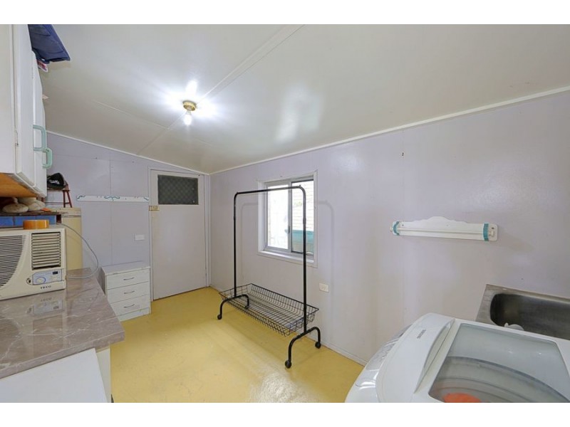 5 Bathurst St, Elliott Heads QLD 4670