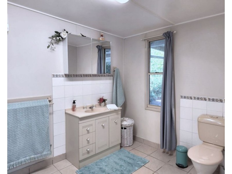 222 Sheehans Road, Elliott Heads QLD 4670