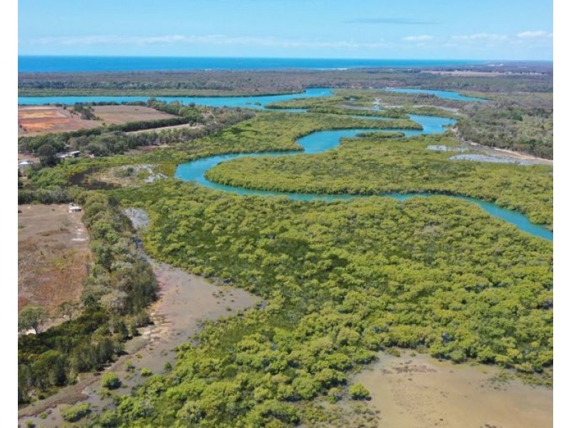 222 Sheehans Road, Elliott Heads QLD 4670