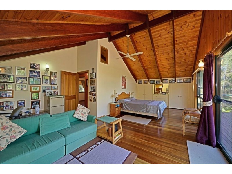 92 Melcer Road, Elliott Heads QLD 4670