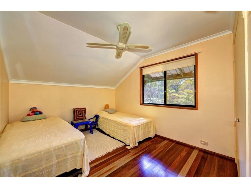 92 Melcer Road, Elliott Heads QLD 4670