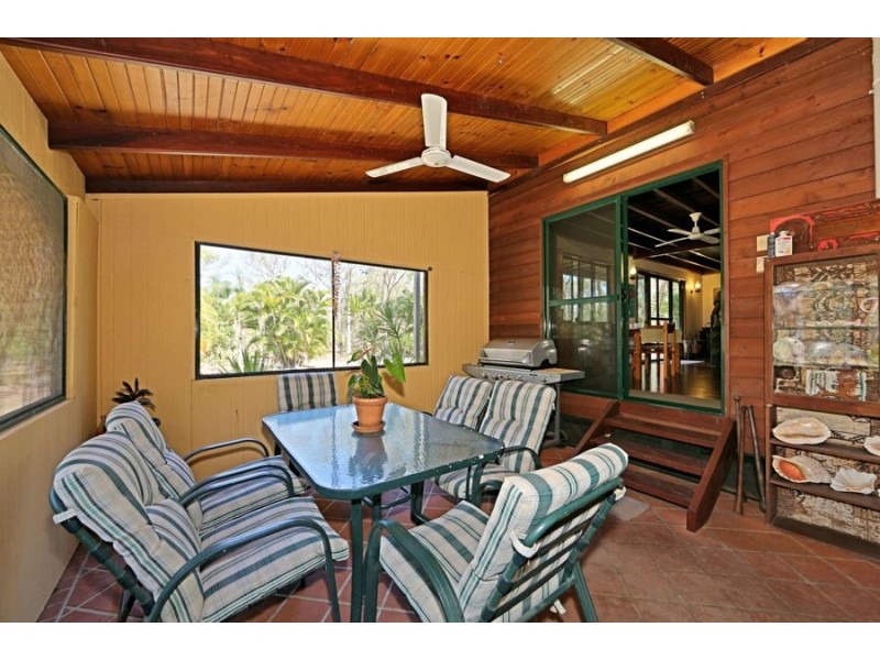92 Melcer Road, Elliott Heads QLD 4670