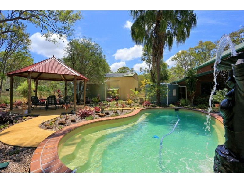 92 Melcer Road, Elliott Heads QLD 4670