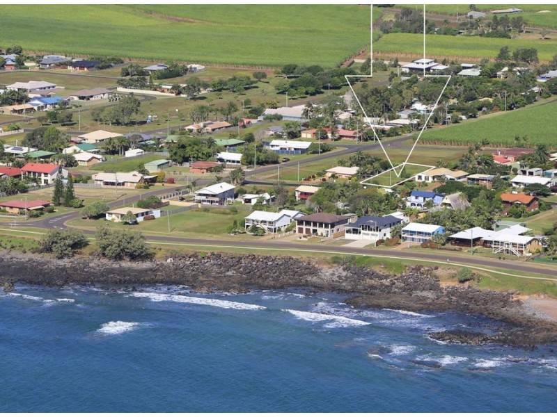 52 Nielson ave, Burnett Heads QLD 4670