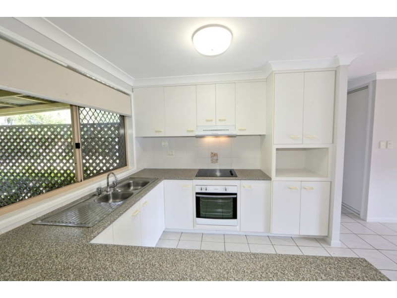10 Ocean View Place, Elliott Heads QLD 4670
