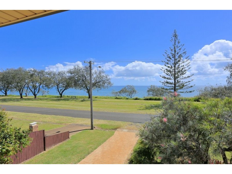 26 Esplanade, Elliott Heads QLD 4670