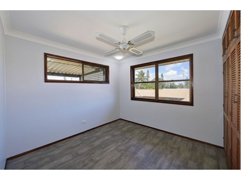 26 Esplanade, Elliott Heads QLD 4670