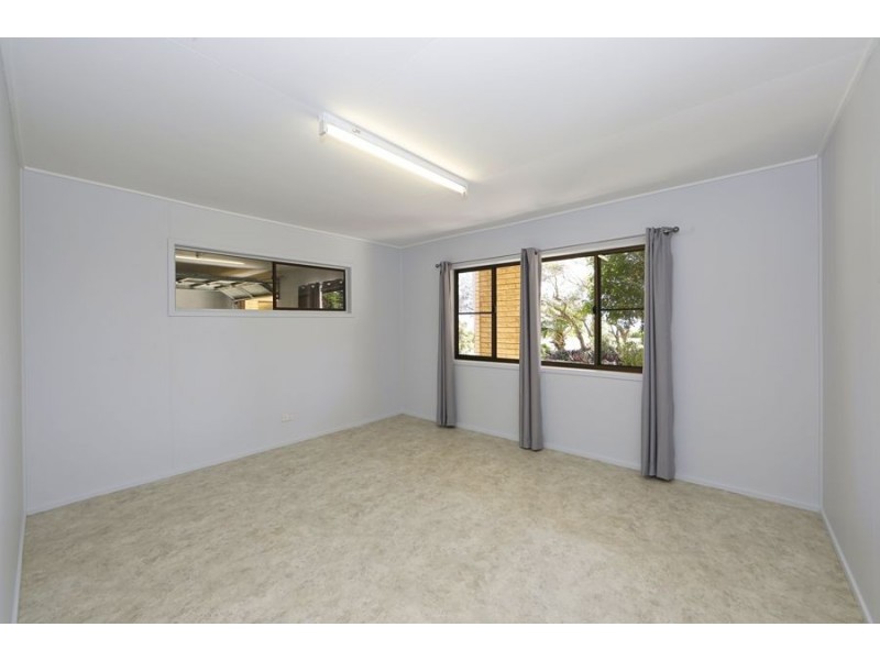26 Esplanade, Elliott Heads QLD 4670