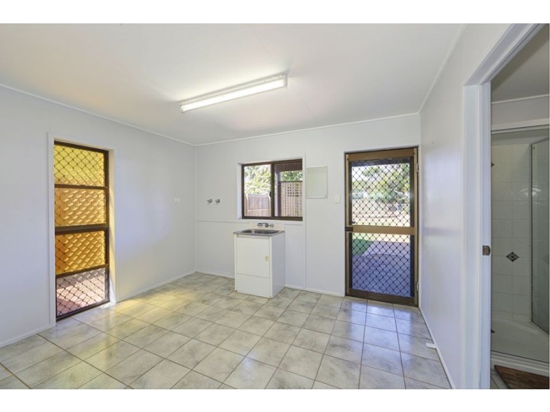 26 Esplanade, Elliott Heads QLD 4670