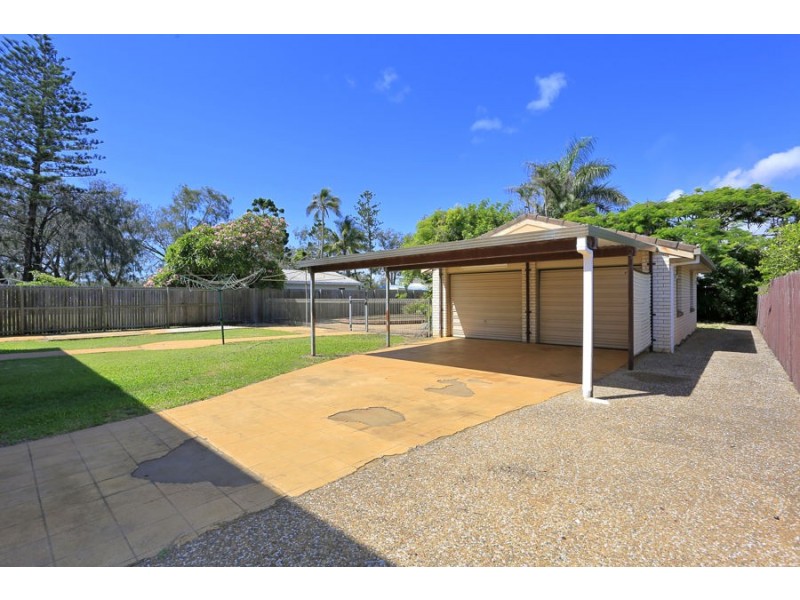26 Esplanade, Elliott Heads QLD 4670