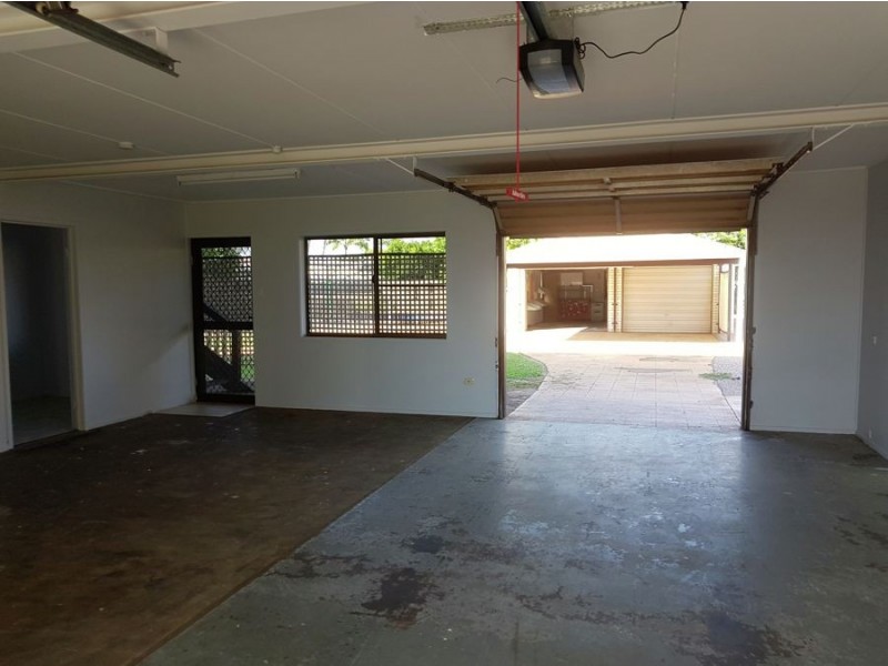 26 Esplanade, Elliott Heads QLD 4670