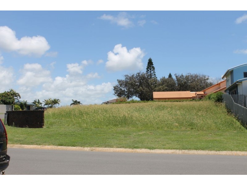 132 Barolin Esplanade, Coral Cove QLD 4670
