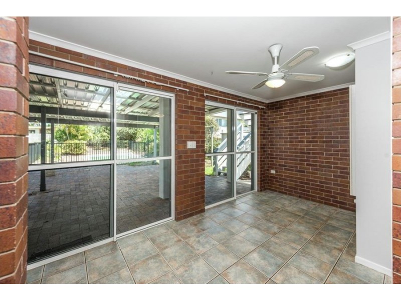 41 Sea Esplanade, Burnett Heads QLD 4670