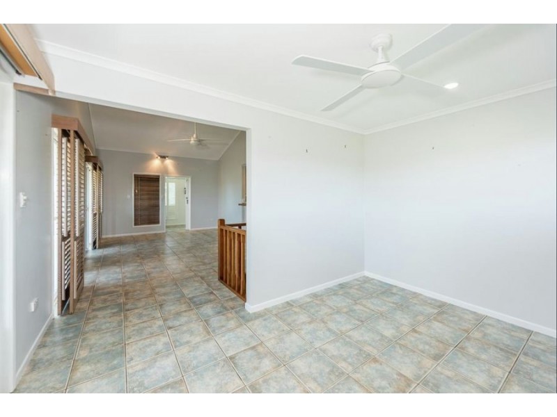 41 Sea Esplanade, Burnett Heads QLD 4670