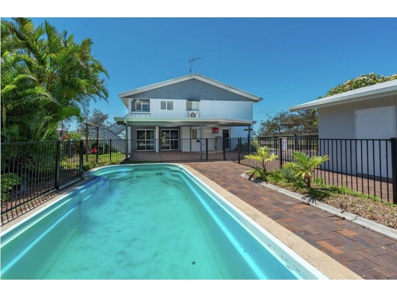 41 Sea Esplanade, Burnett Heads QLD 4670