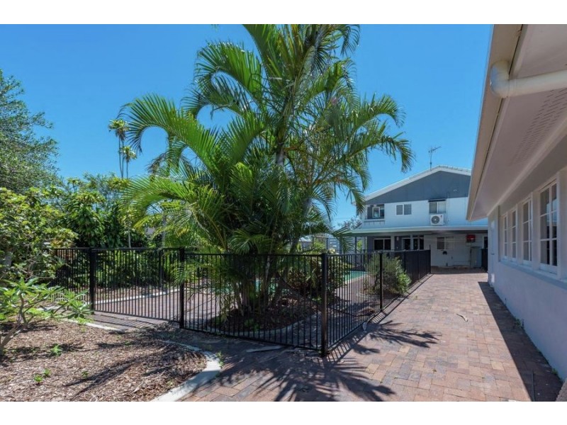 41 Sea Esplanade, Burnett Heads QLD 4670