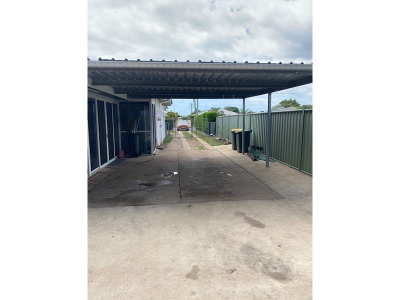 8 mckewen st, Svensson Heights QLD 4670