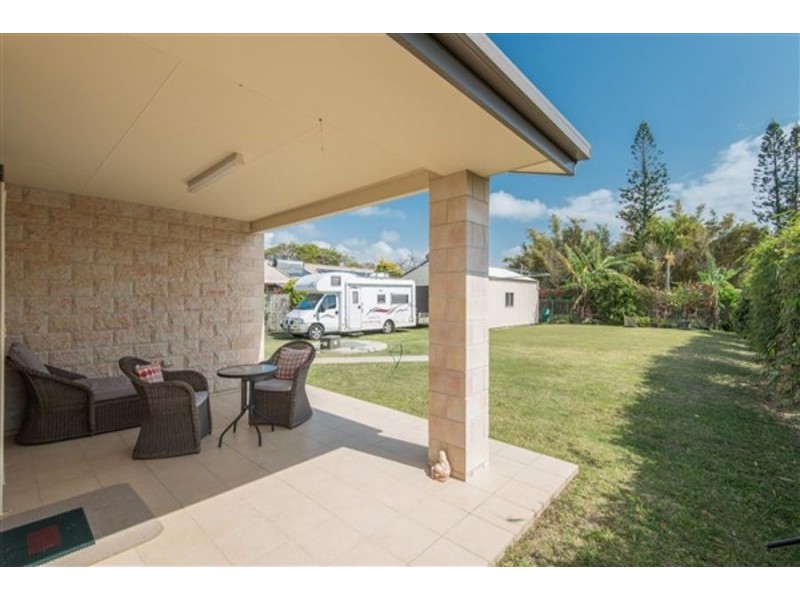 4 Ripple Street, Burnett Heads QLD 4670