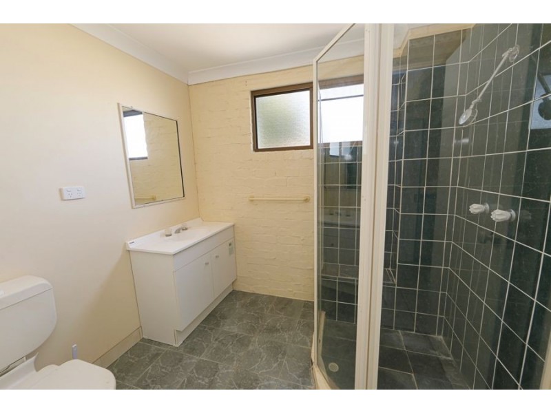 4 Brieschke, Elliott Heads QLD 4670