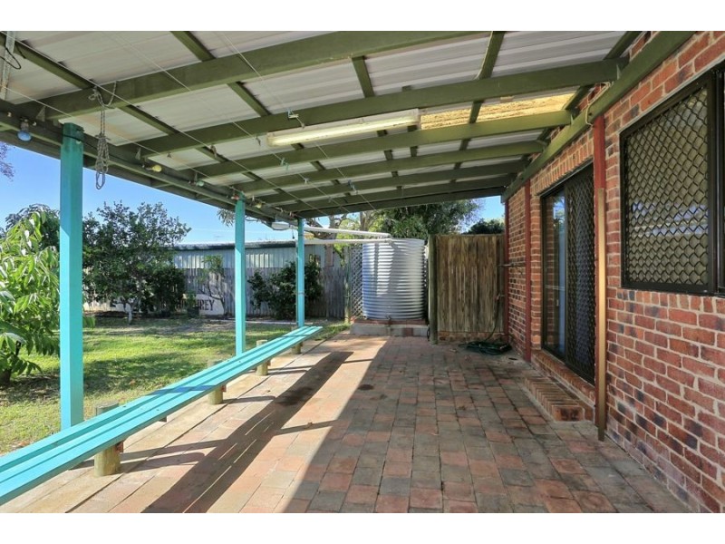 4 Brieschke, Elliott Heads QLD 4670