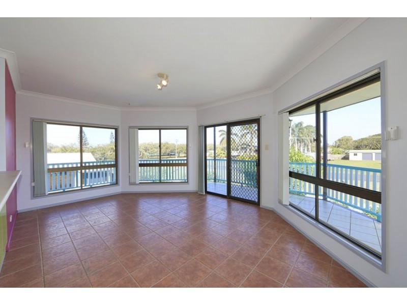 4 Brieschke, Elliott Heads QLD 4670