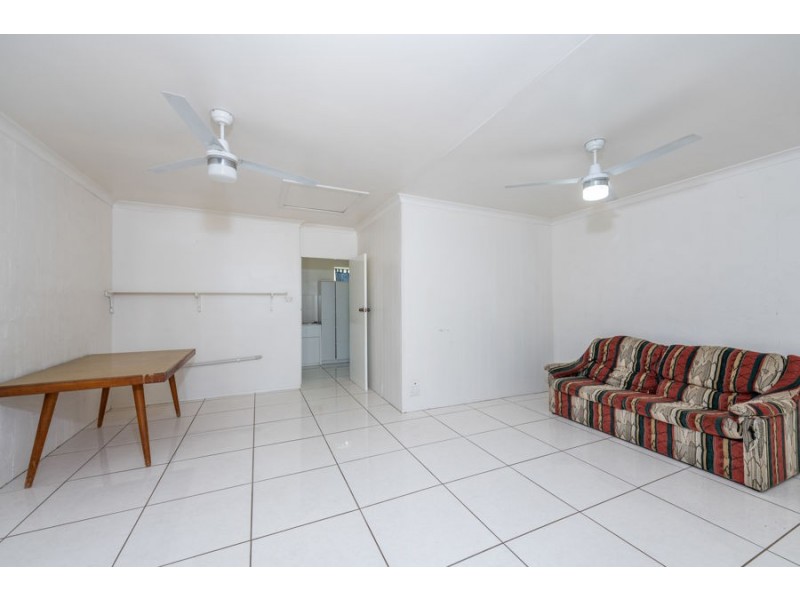 79 Kinch, Burnett Heads QLD 4670