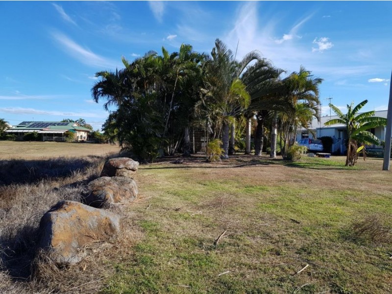 107 Shelley, Burnett Heads QLD 4670