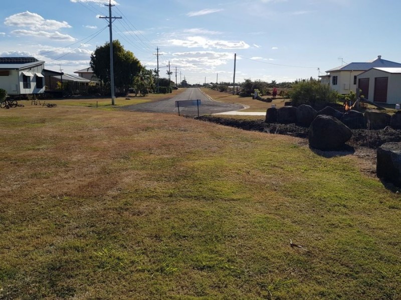 107 Shelley, Burnett Heads QLD 4670