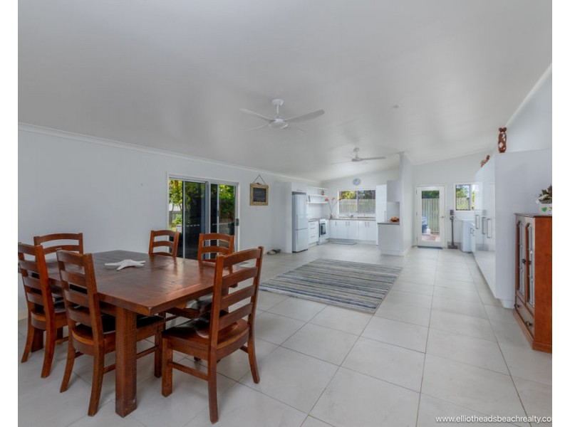 4 Moore Street, Elliott Heads QLD 4670