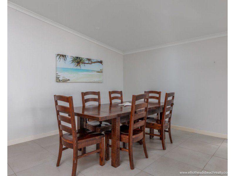 4 Moore Street, Elliott Heads QLD 4670