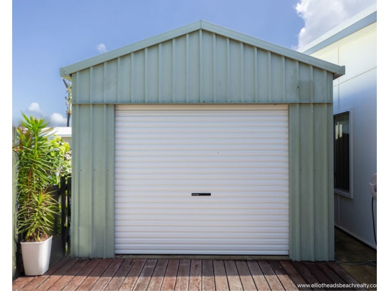 4 Moore Street, Elliott Heads QLD 4670