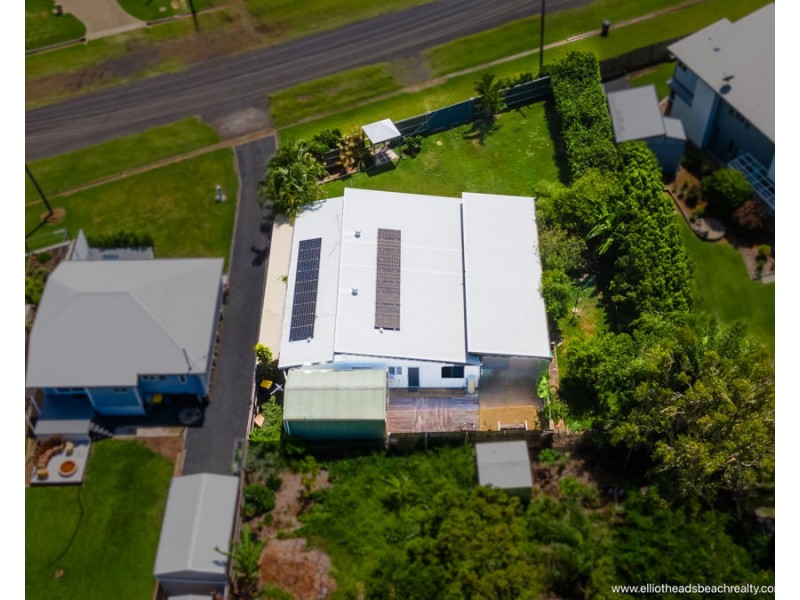 4 Moore Street, Elliott Heads QLD 4670