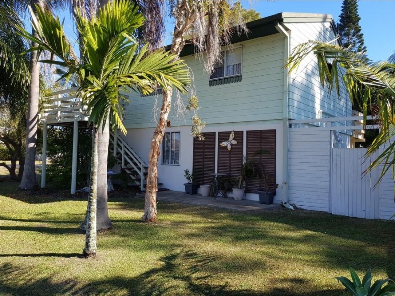 7 Duffy ST, Burnett Heads QLD 4670