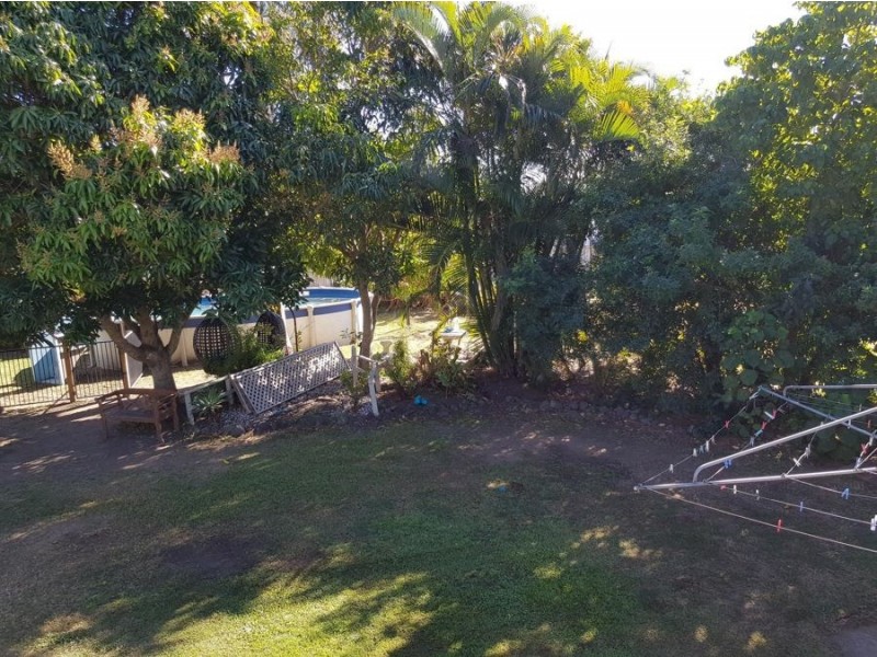 7 Duffy ST, Burnett Heads QLD 4670