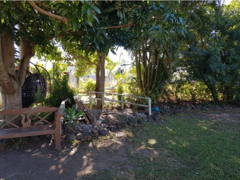 7 Duffy ST, Burnett Heads QLD 4670
