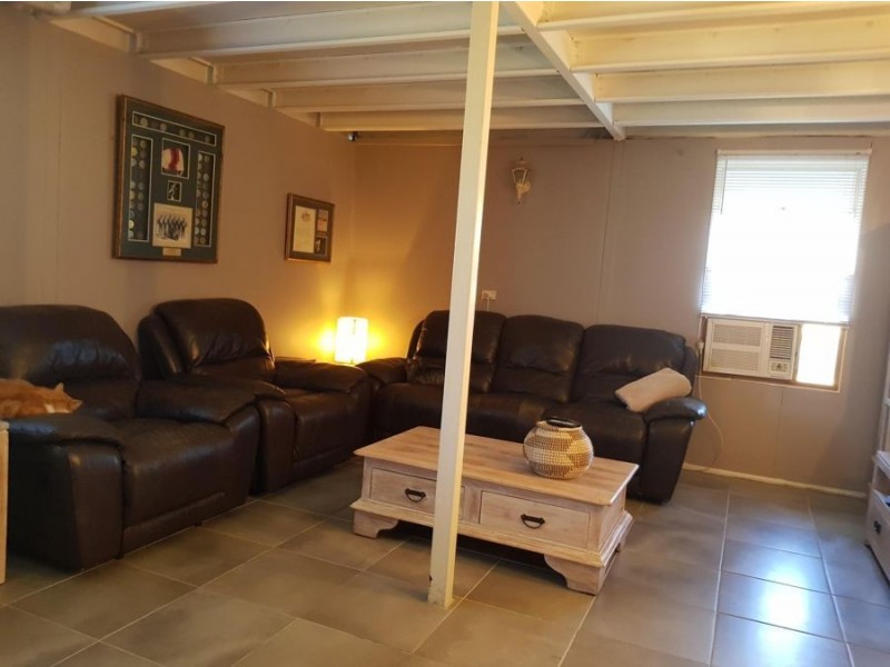 7 Duffy ST, Burnett Heads QLD 4670