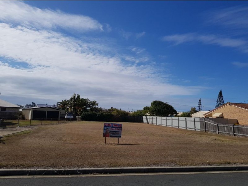 24 Blue Water drive, Elliott Heads QLD 4670