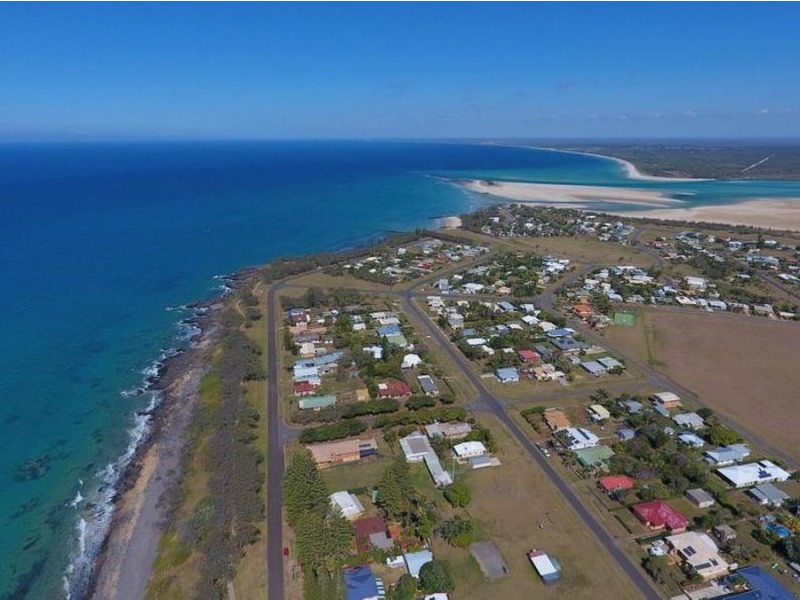 24 Blue Water drive, Elliott Heads QLD 4670