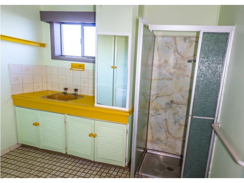 11 Bathurst street, Elliott Heads QLD 4670