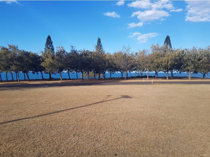 122 Esplanade, Elliott Heads QLD 4670