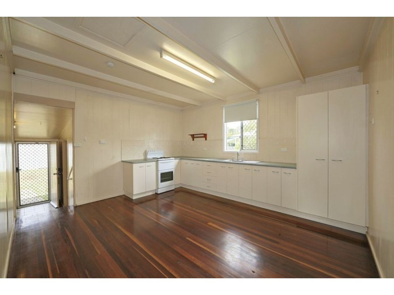 6 young, Bundaberg North QLD 4670